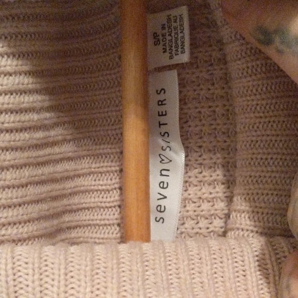 Seven Sister Turtleneck Sweater - Picture 2 of 3